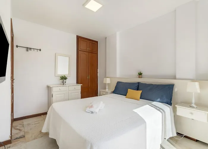 Atico Cardon * Адехе